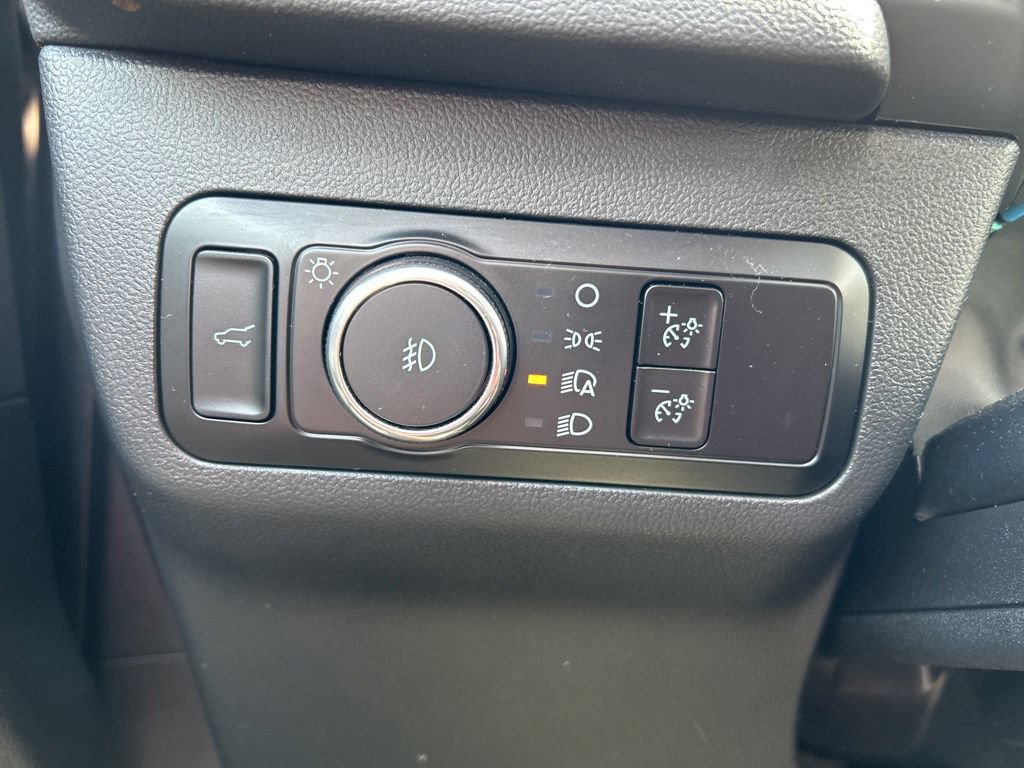 Used 2023 Ford Escape Platinum AWD/4WD image 18