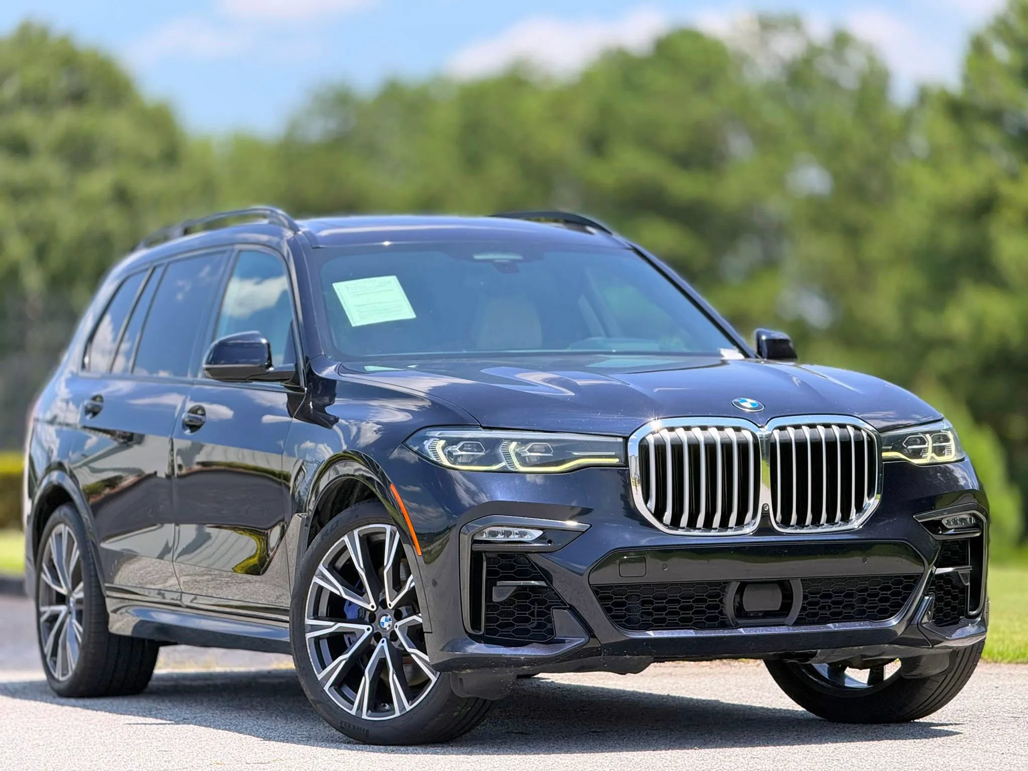 Used 2019 BMW X7 xDrive50i w/ M Sport Package AWD/4WD image 4