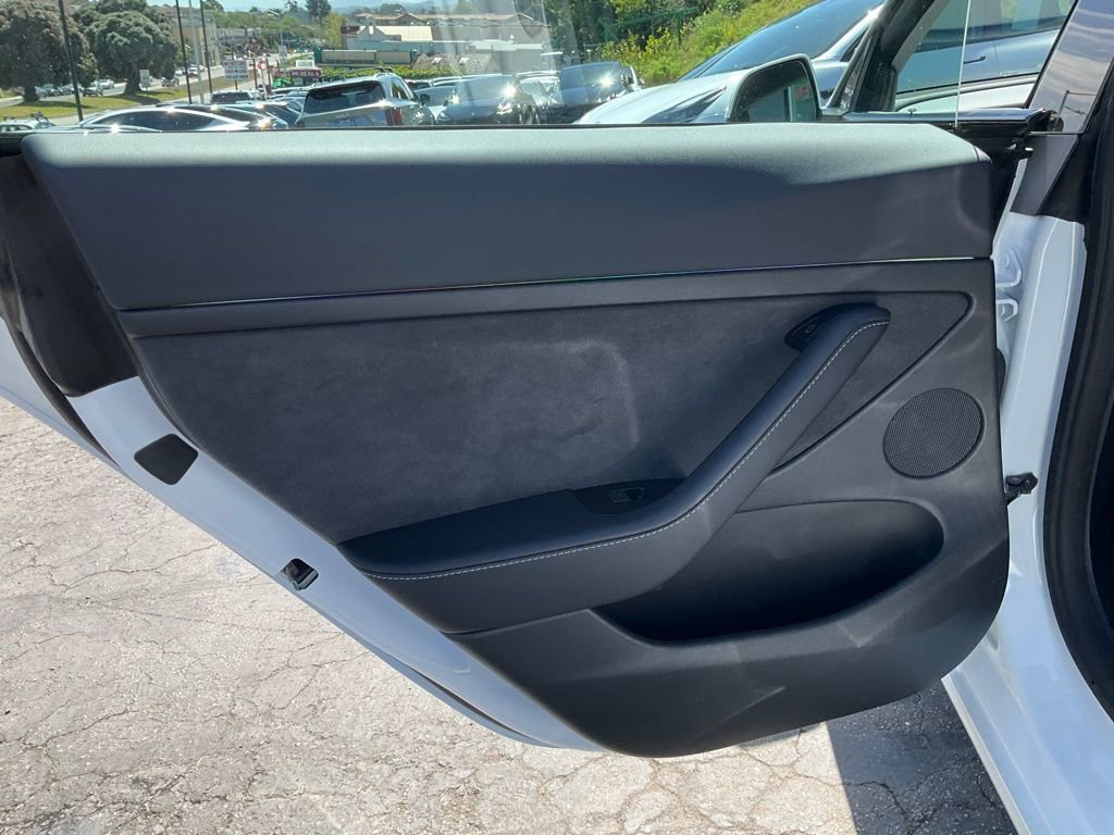 Used 2023 Tesla Model 3 Standard Range image 33