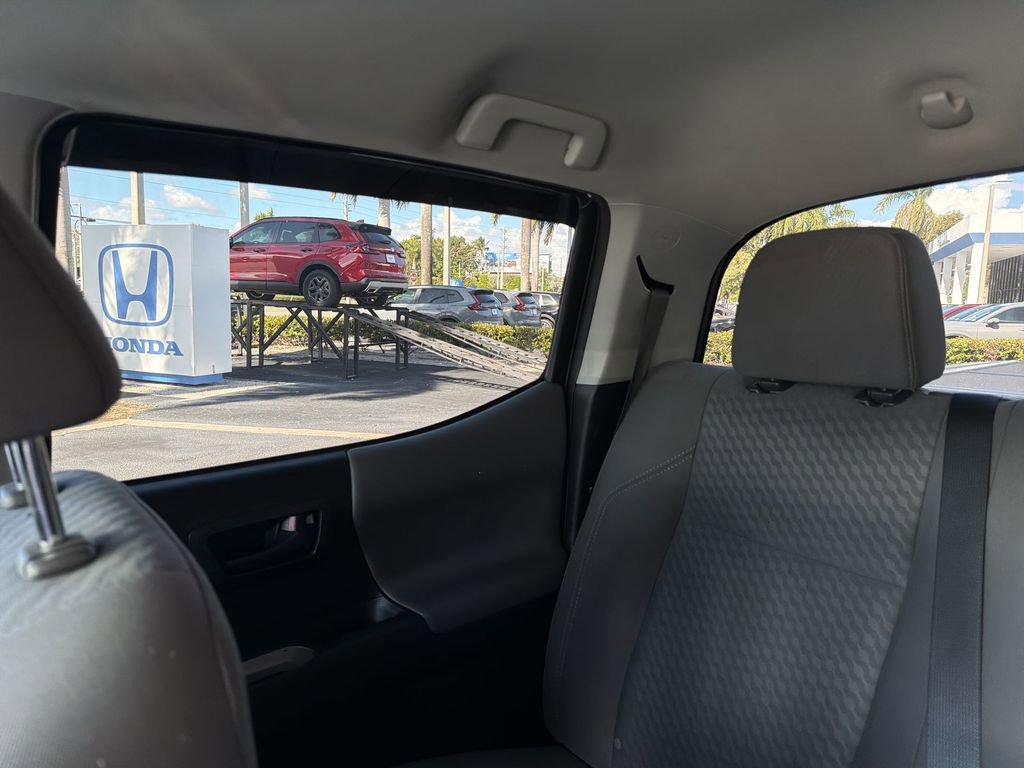 Used 2020 Toyota Tacoma SR5 image 10