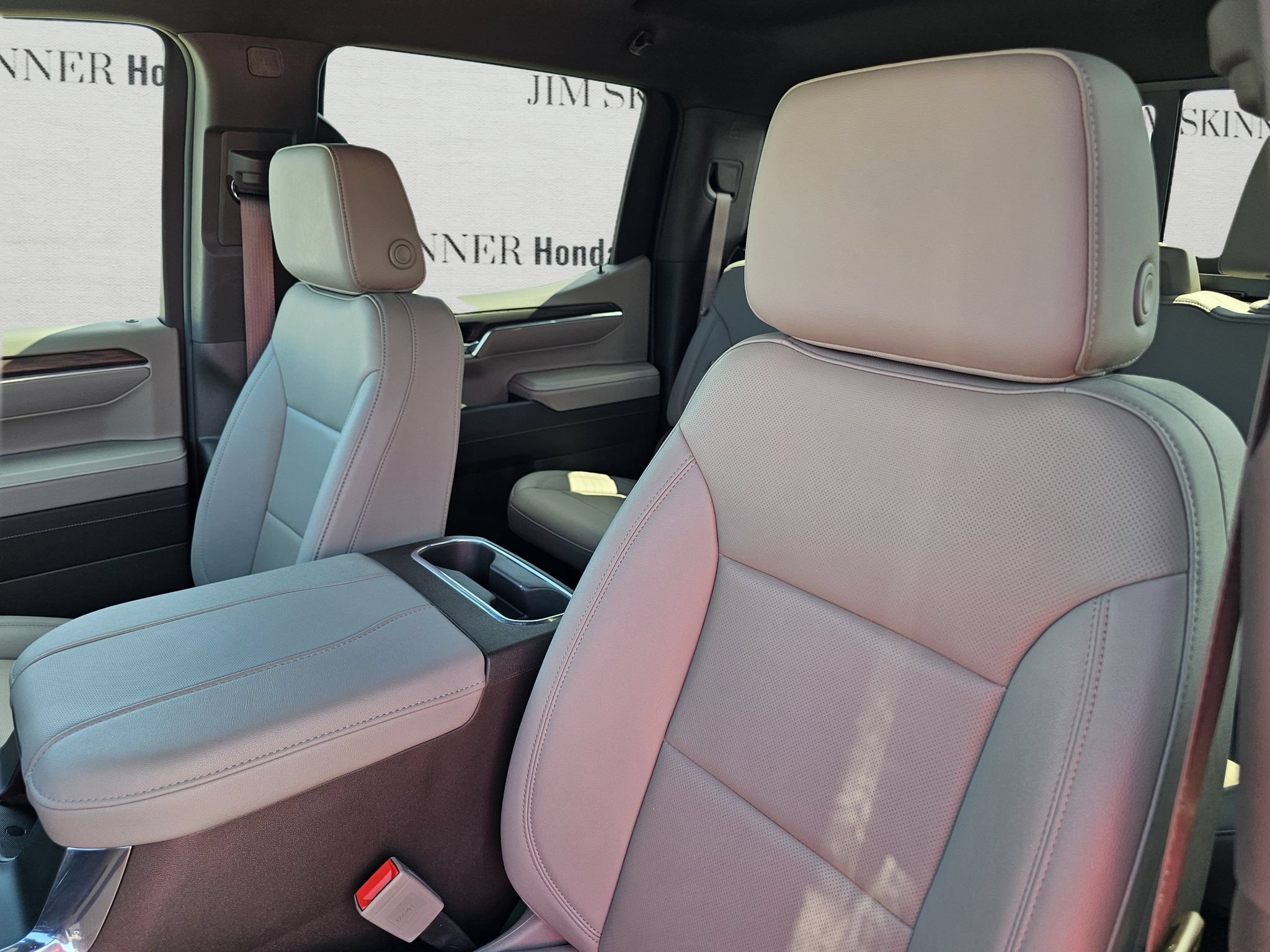 Used 2024 GMC Sierra 1500 SLT w/ SLT Premium Plus Package AWD/4WD image 19