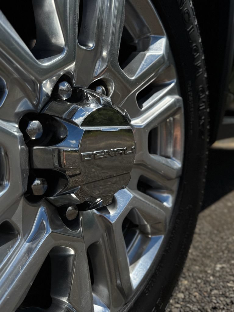 Used 2022 GMC Sierra 3500 Denali w/ Denali Black Diamond Edition AWD/4WD image 59