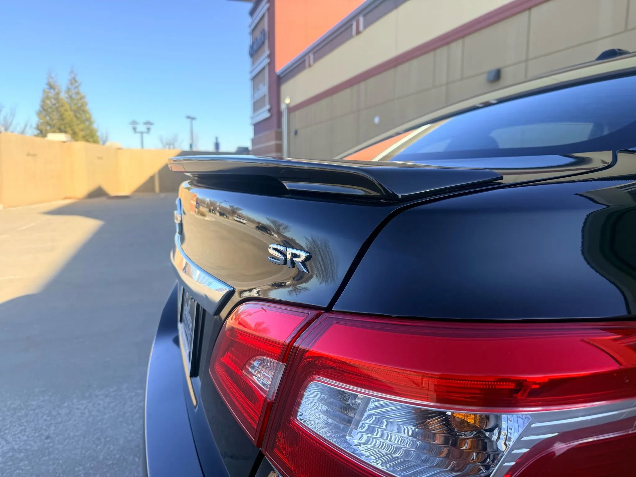 Used 2017 Nissan Sentra SR image 6