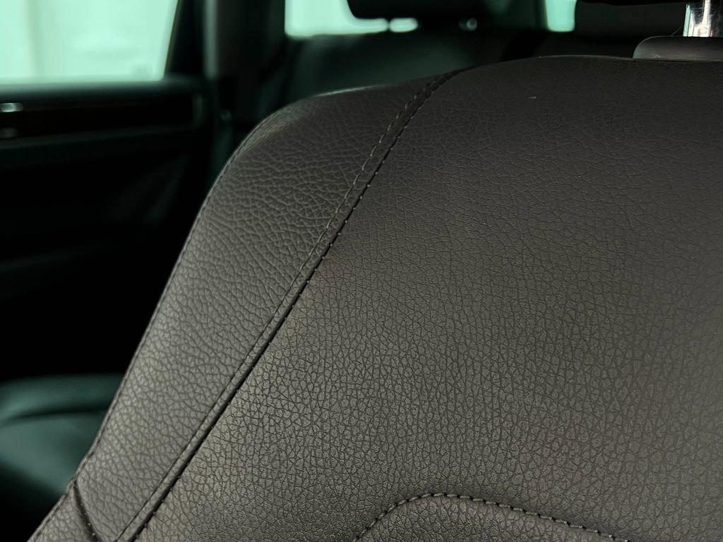 Used 2008 Volkswagen Touareg V6 AWD/4WD image 19