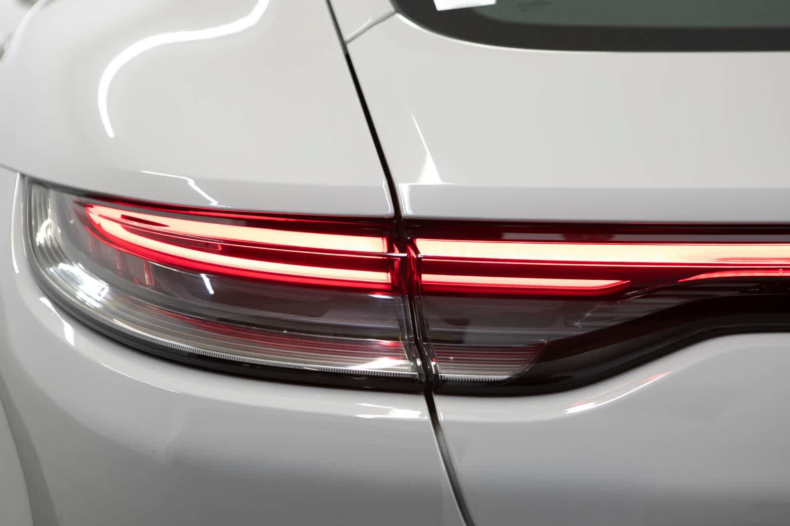 Certified 2023 Porsche Panamera RWD image 33
