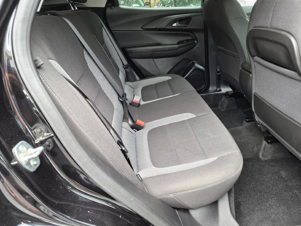 Used 2025 Chevrolet TrailBlazer LT AWD/4WD image 24