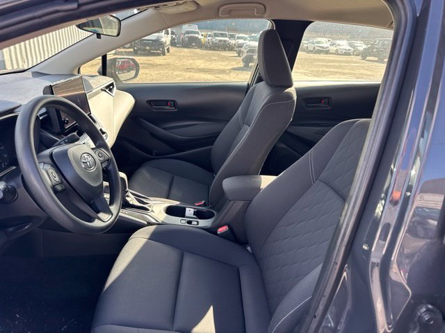 Used 2024 Toyota Corolla LE w/ LE Convenience Package FWD image 9