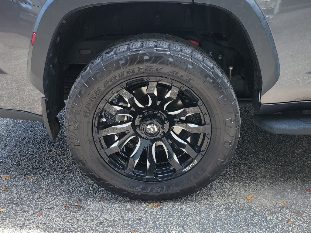 Used 2023 Toyota Sequoia TRD Pro AWD/4WD image 9