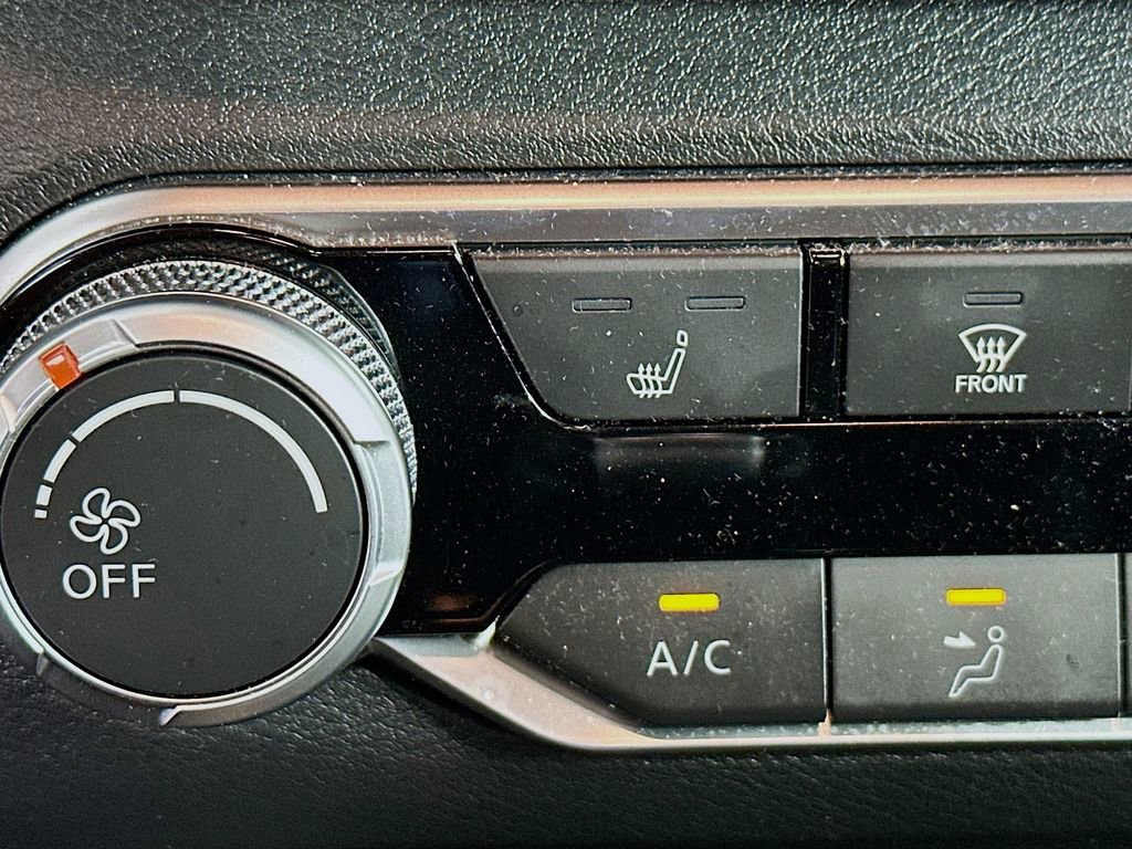 Used 2023 Nissan Altima 2.5 SV w/ SV Premium Package image 20