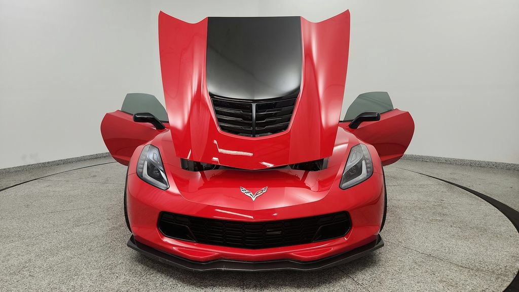 Used 2015 Chevrolet Corvette Z06 w/ Chrome Badge Package RWD image 13