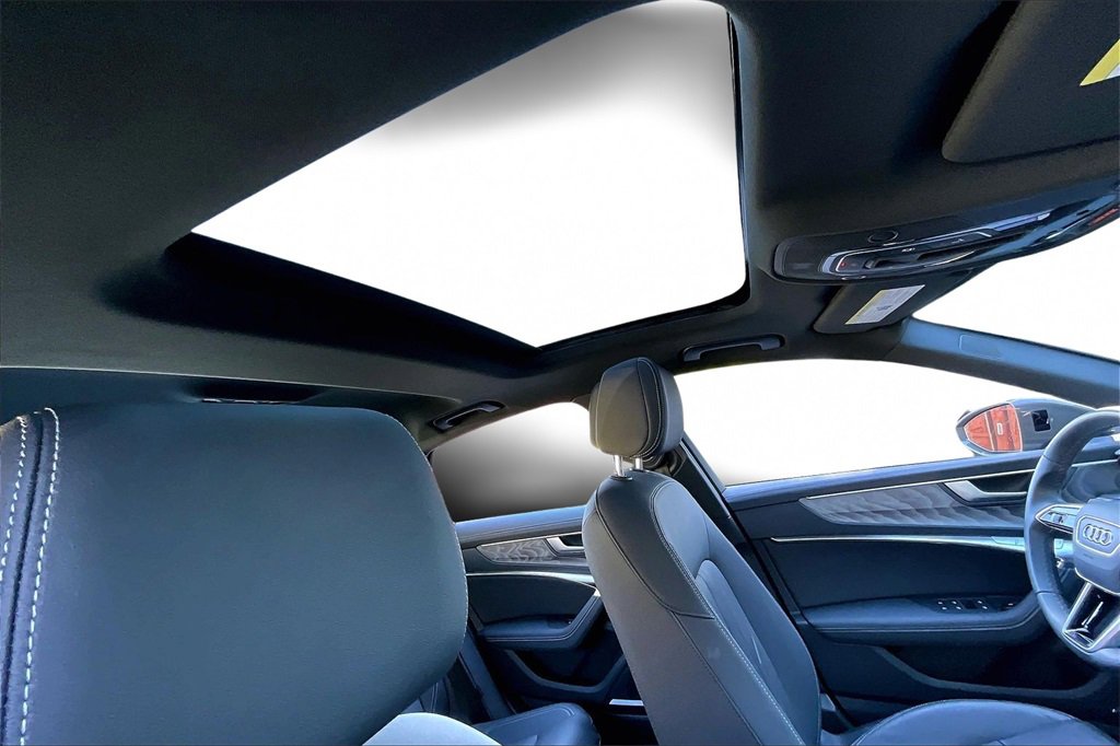 Used 2025 Audi A6 Premium Plus image 26