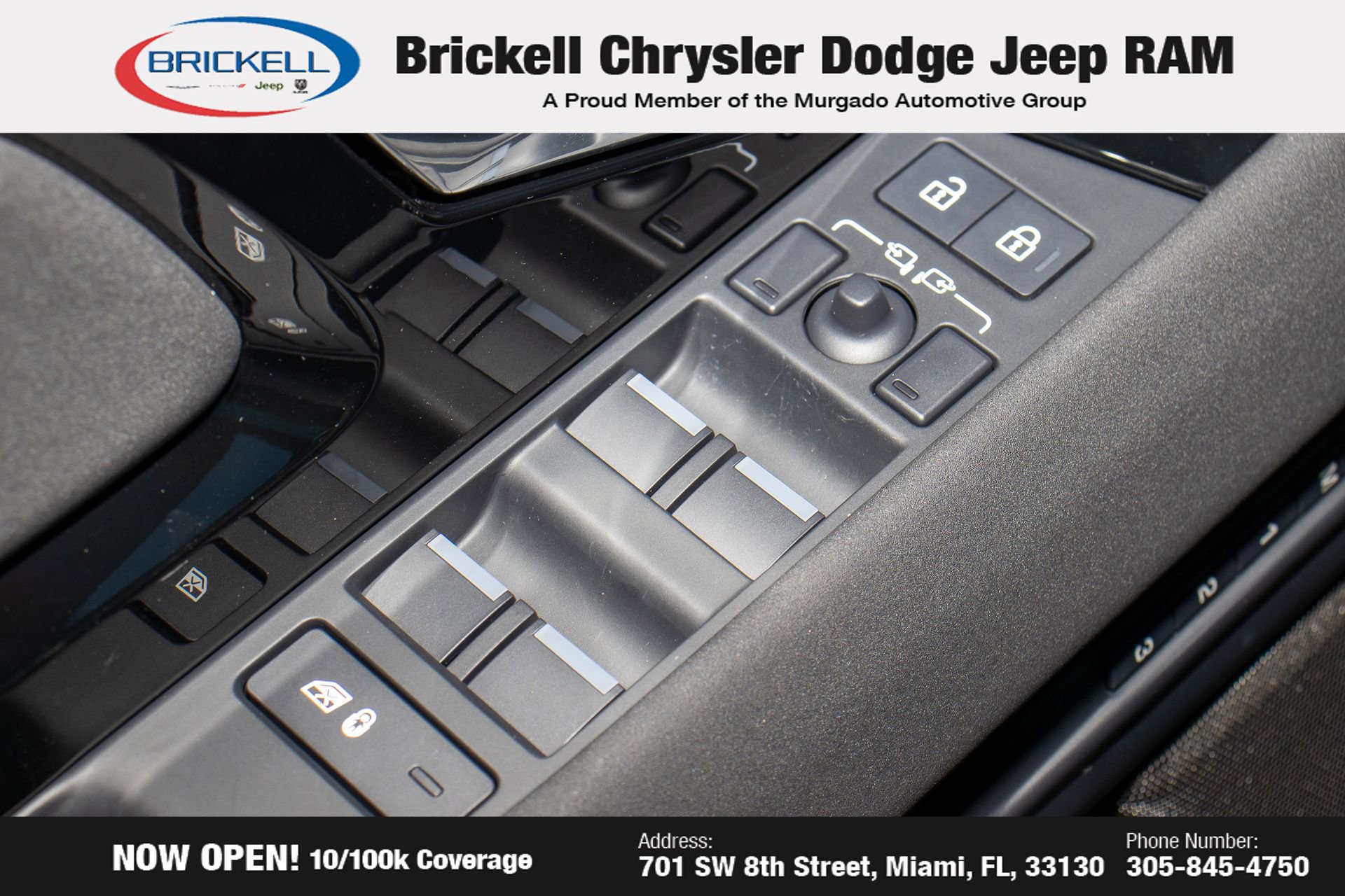 Used 2025 Land Rover Range Rover Evoque S image 27