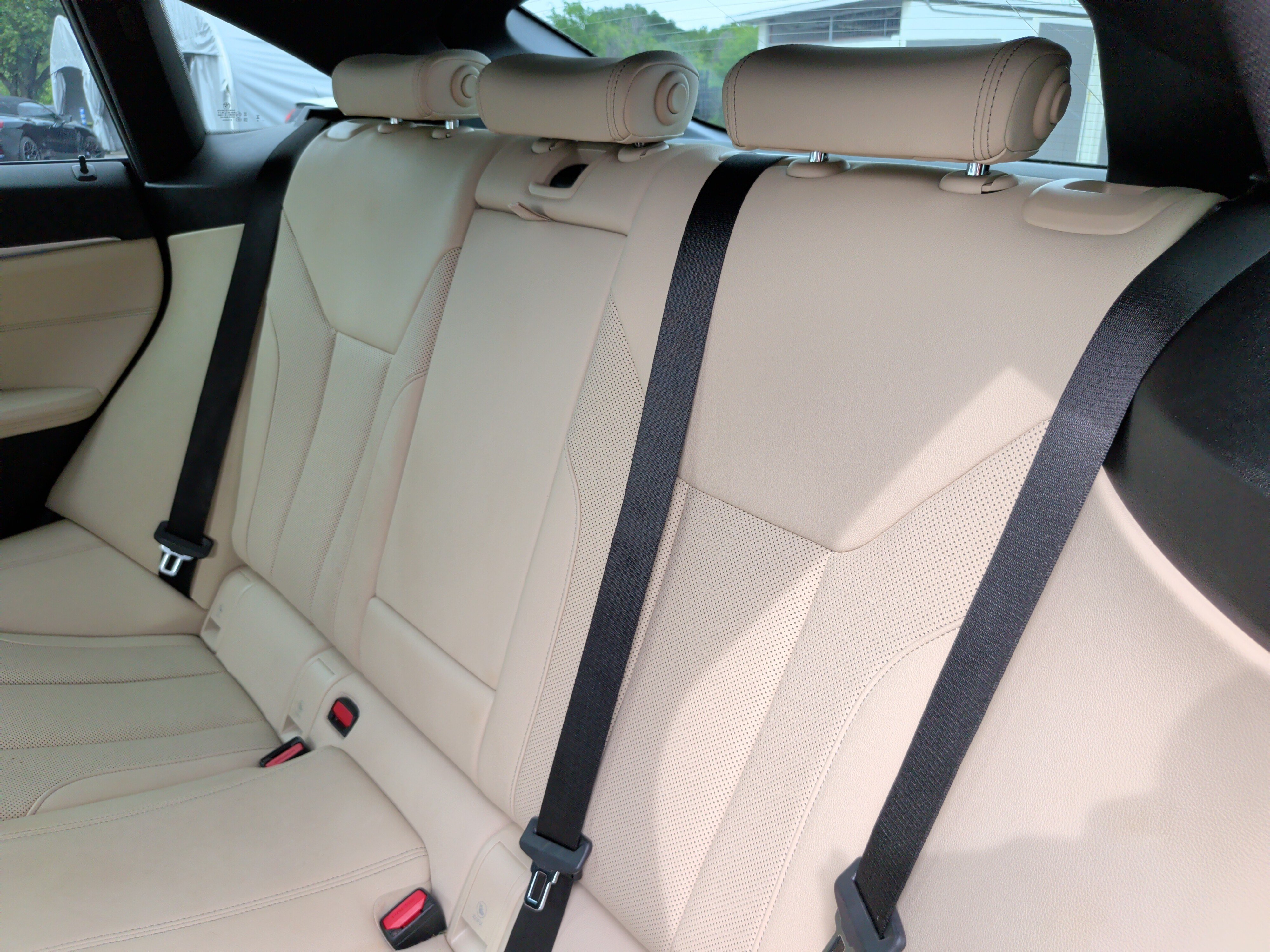 Certified 2023 BMW i4 eDrive35 w/ Premium Package RWD image 36