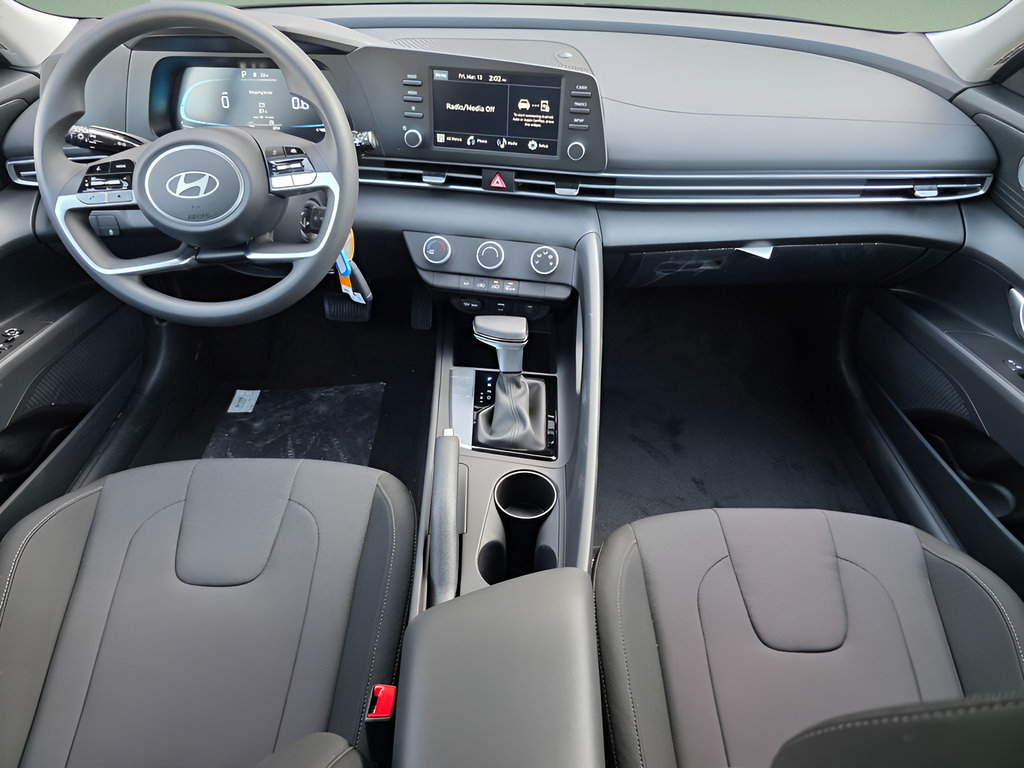 New 2026 Hyundai Elantra SE FWD image 15
