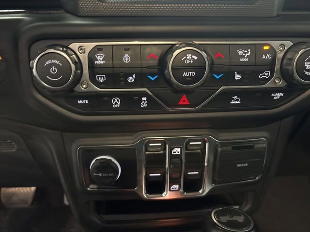 Used 2021 Jeep Wrangler Unlimited Sahara AWD/4WD image 35
