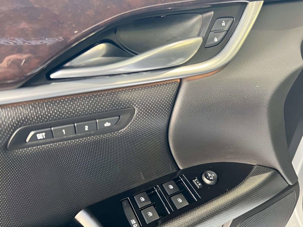 Used 2017 Cadillac XTS Luxury FWD image 19