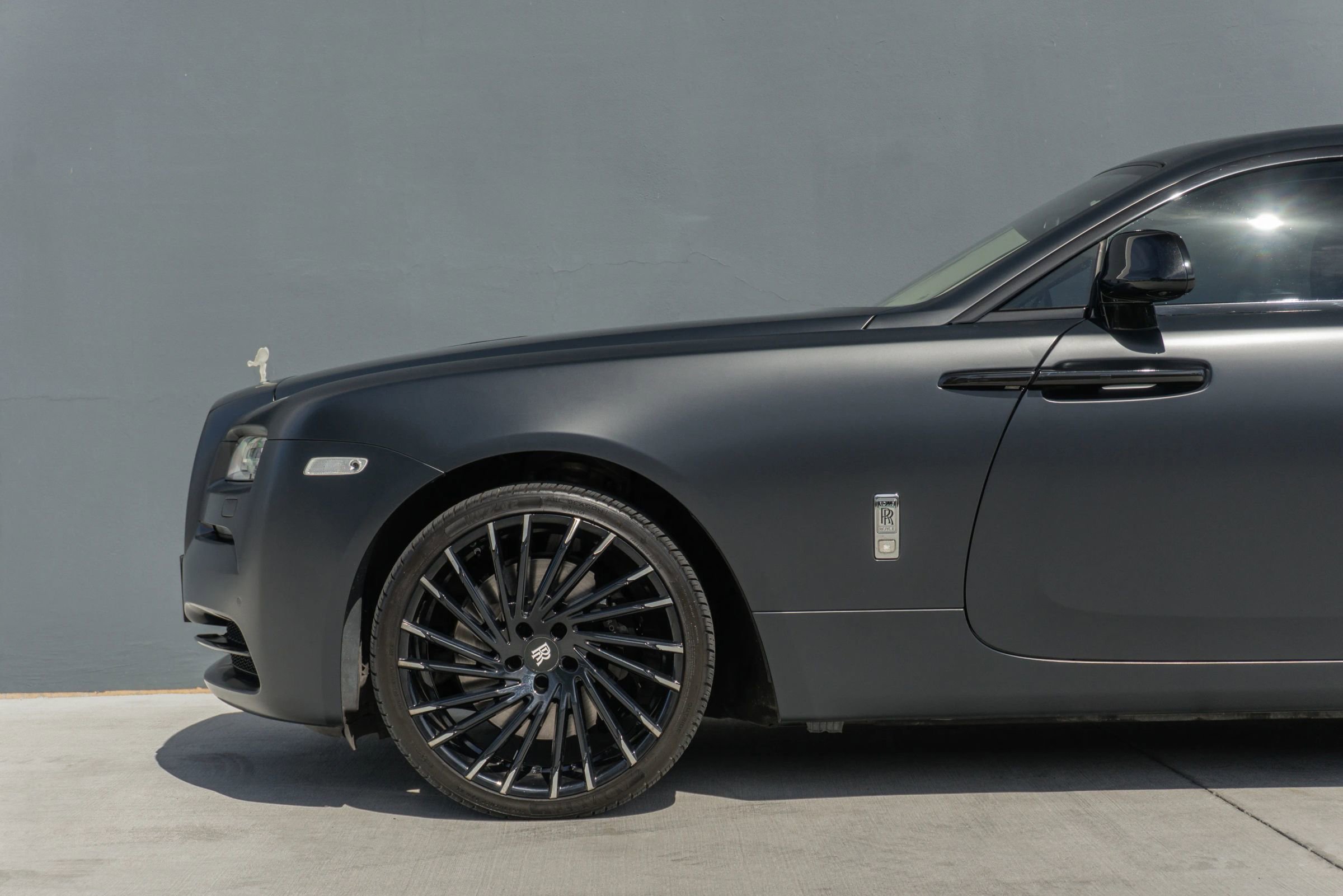 Used 2016 Rolls-Royce Wraith RWD image 18