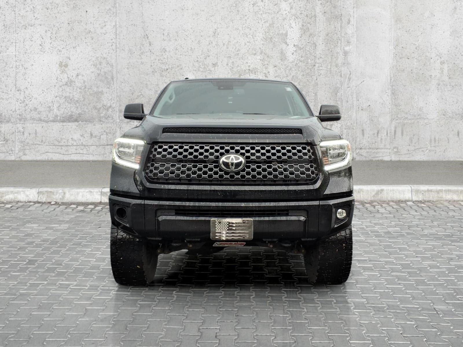 Used 2019 Toyota Tundra Platinum AWD/4WD image 3