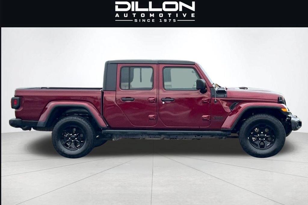 Used 2021 Jeep Gladiator Sport AWD/4WD image 3