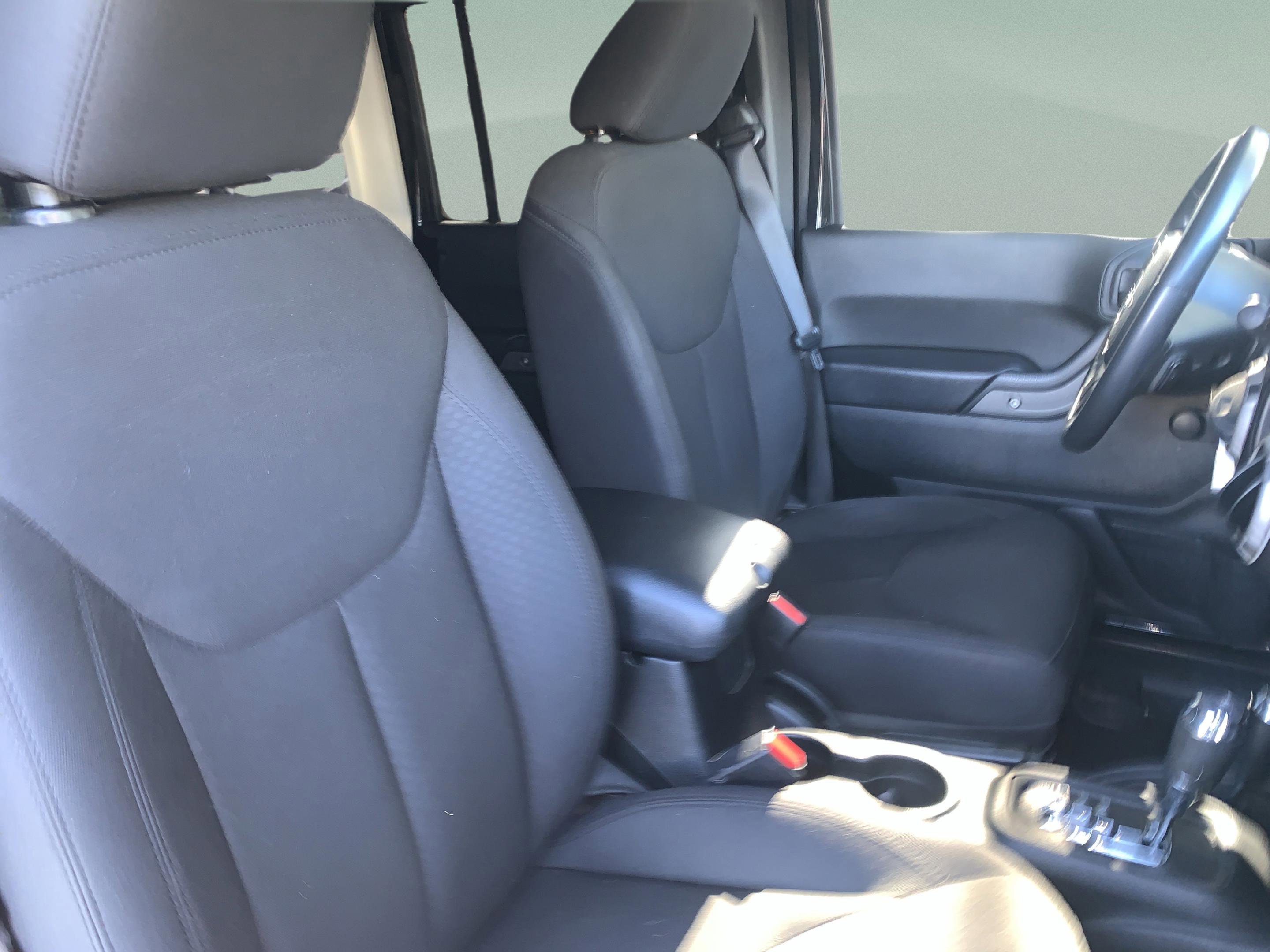 Used 2017 Jeep Wrangler Unlimited Sport w/ Connectivity Group image 29