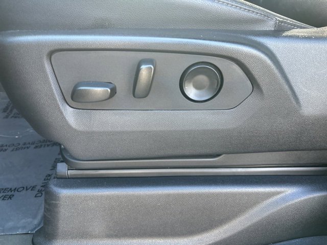 Used 2024 Chevrolet Suburban LT image 16