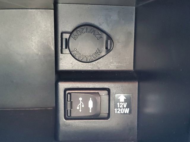 Used 2014 Toyota Camry SE w/ Moonroof Package image 29