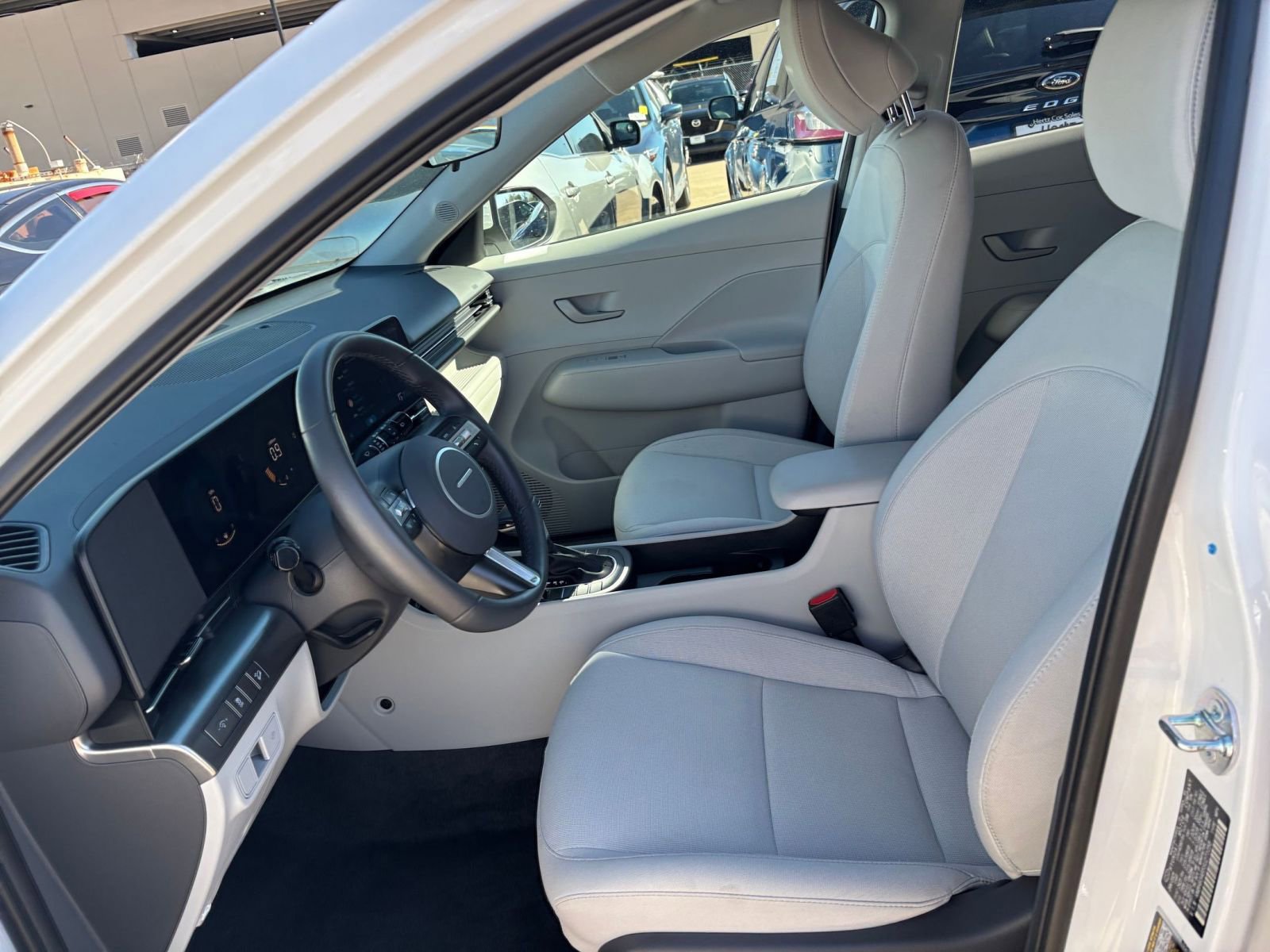 Used 2025 Hyundai Kona SEL image 27