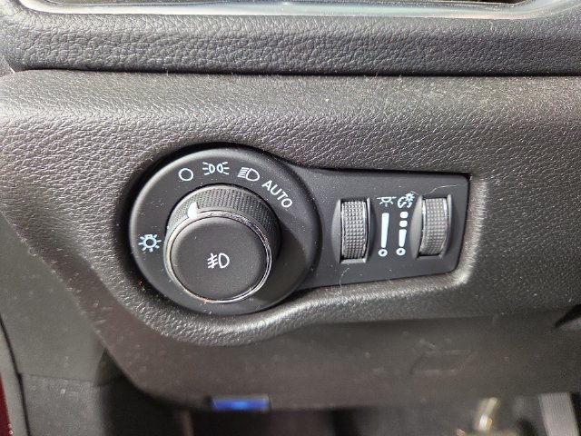 Used 2021 Chrysler Pacifica Limited w/ Uconnect Theater Family Group AWD/4WD image 26