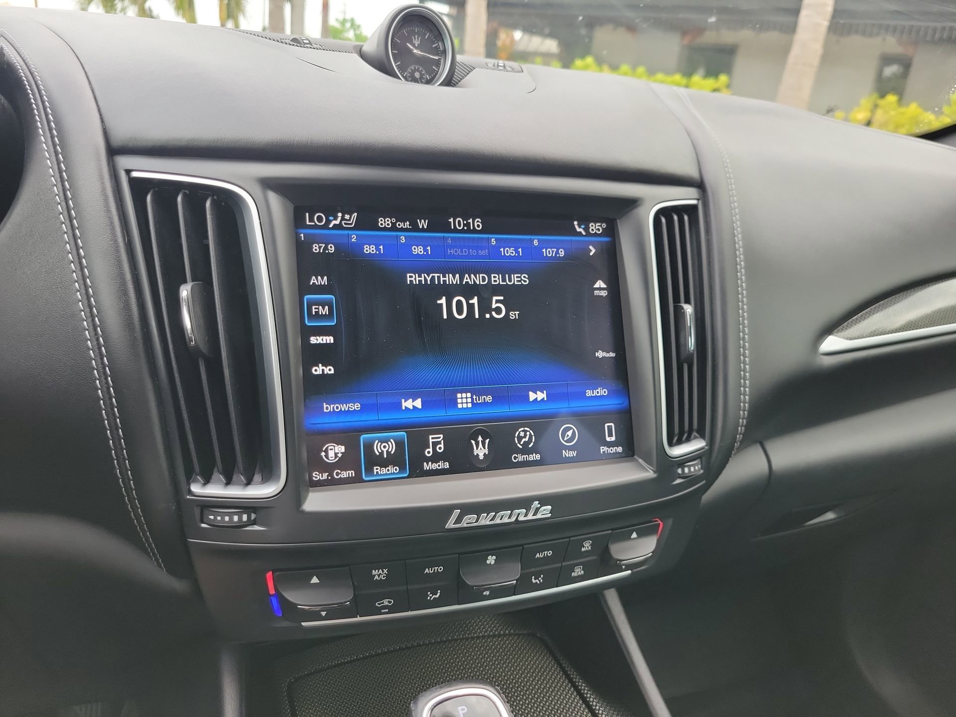 Used 2019 Maserati Levante AWD/4WD image 24