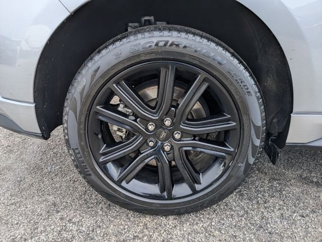 Used 2024 Ford Edge ST-Line AWD/4WD image 11