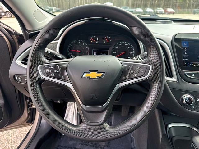Used 2022 Chevrolet Malibu LT FWD image 22