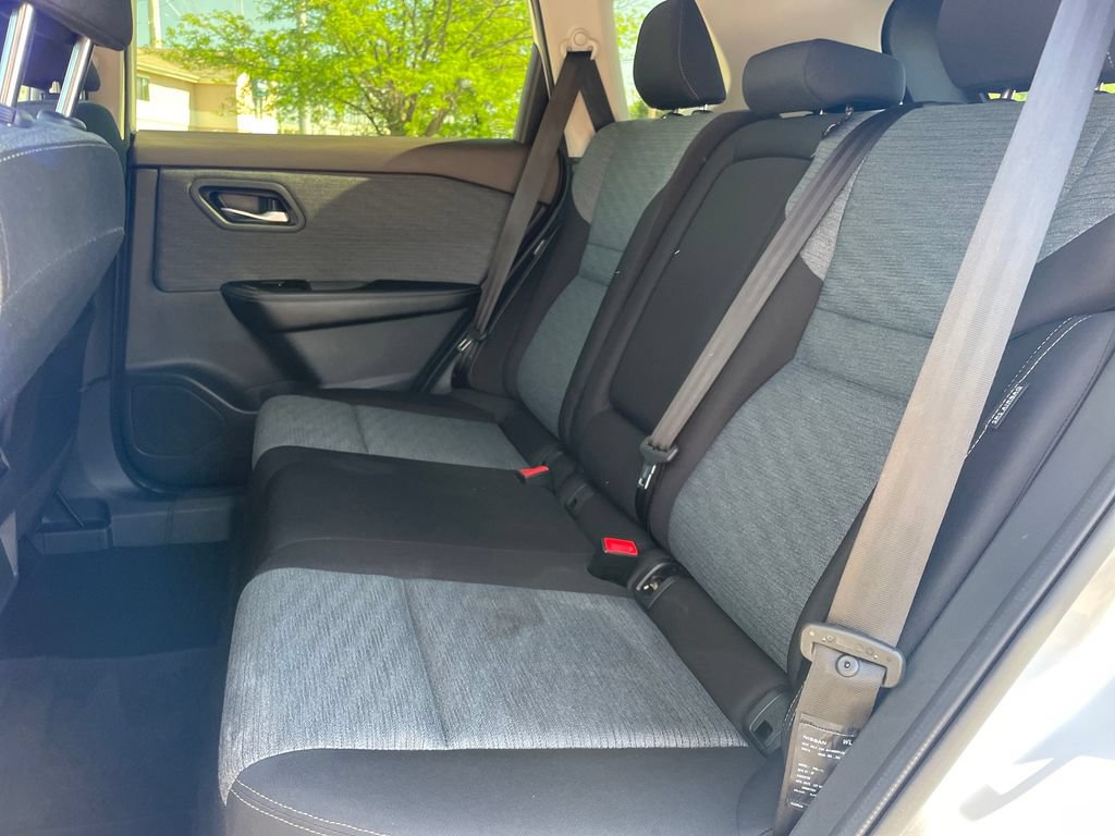 Used 2023 Nissan Rogue SV AWD/4WD image 11