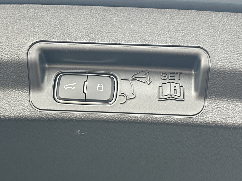 New 2026 Ford Explorer Active w/ Active Comfort Package image 38