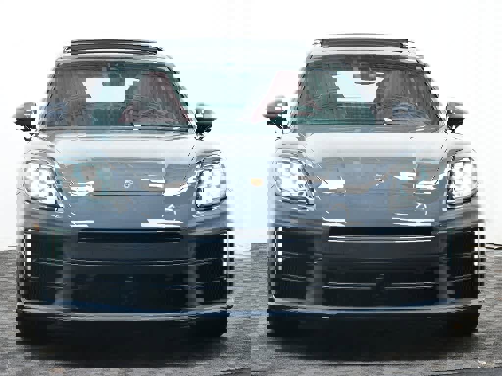 New 2025 Porsche Panamera 4 image 10