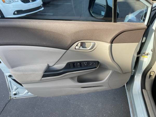 Used 2012 Honda Civic LX image 9