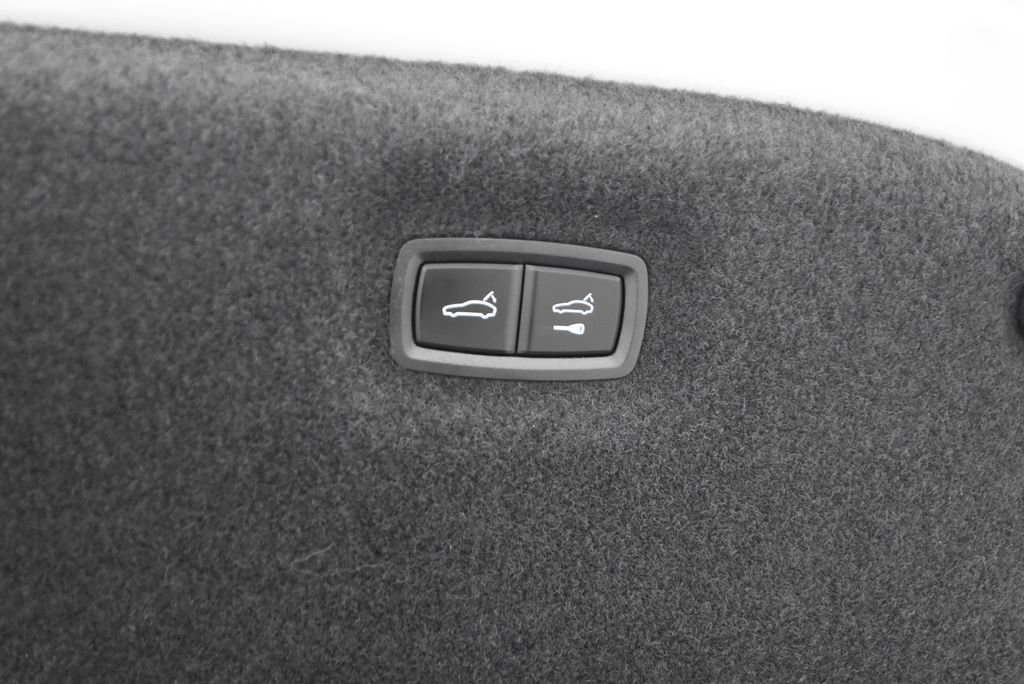 Used 2022 Porsche Taycan Turbo S AWD/4WD image 69
