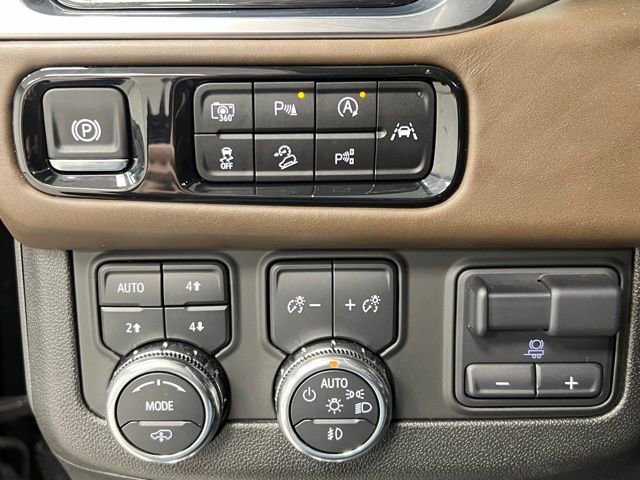 Used 2025 GMC Yukon Denali Ultimate w/ LPO, Floor Liner Package AWD/4WD image 31