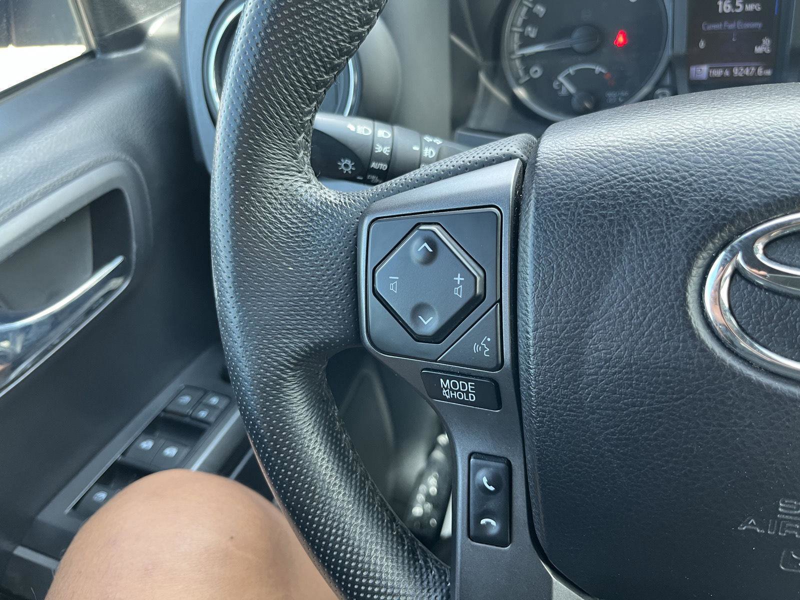 Used 2021 Toyota Tacoma TRD Off-Road image 18