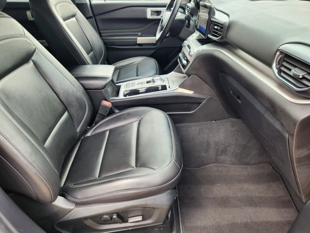 Used 2022 Ford Explorer XLT w/ Equipment Group 202A RWD image 14