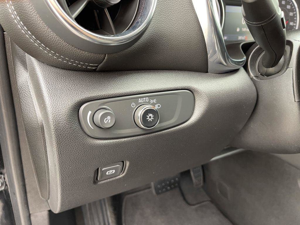 Used 2023 Chevrolet Blazer LT image 16