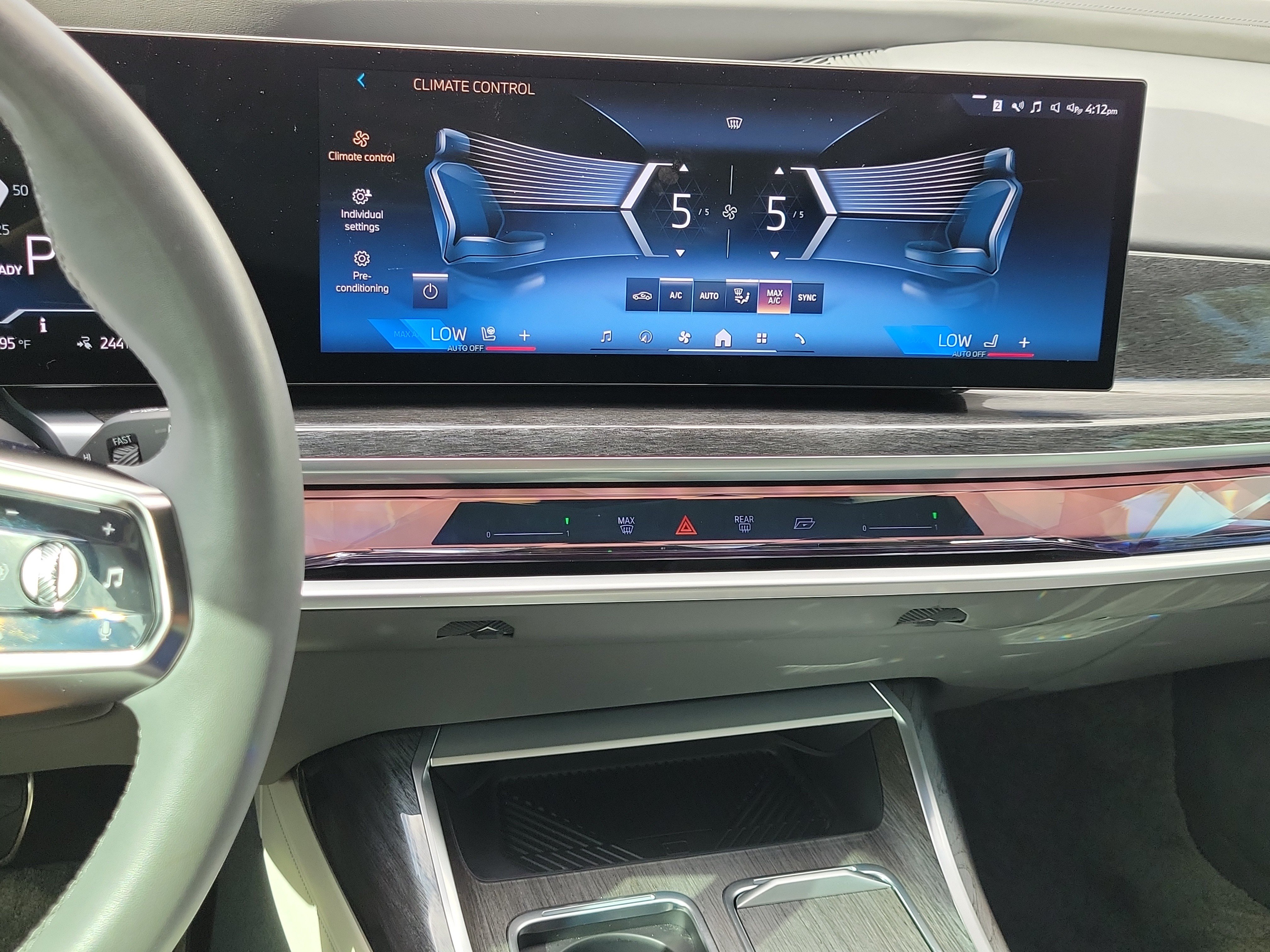 Certified 2024 BMW i7 xDrive60 AWD/4WD image 20
