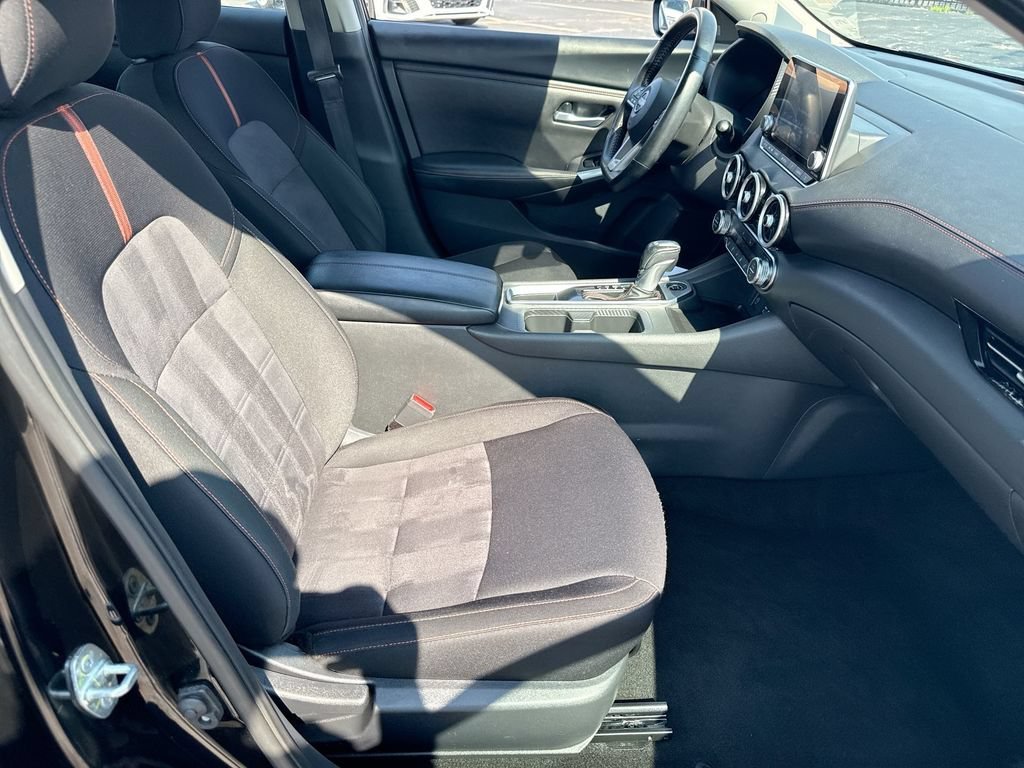 Used 2025 Nissan Sentra SR FWD image 30