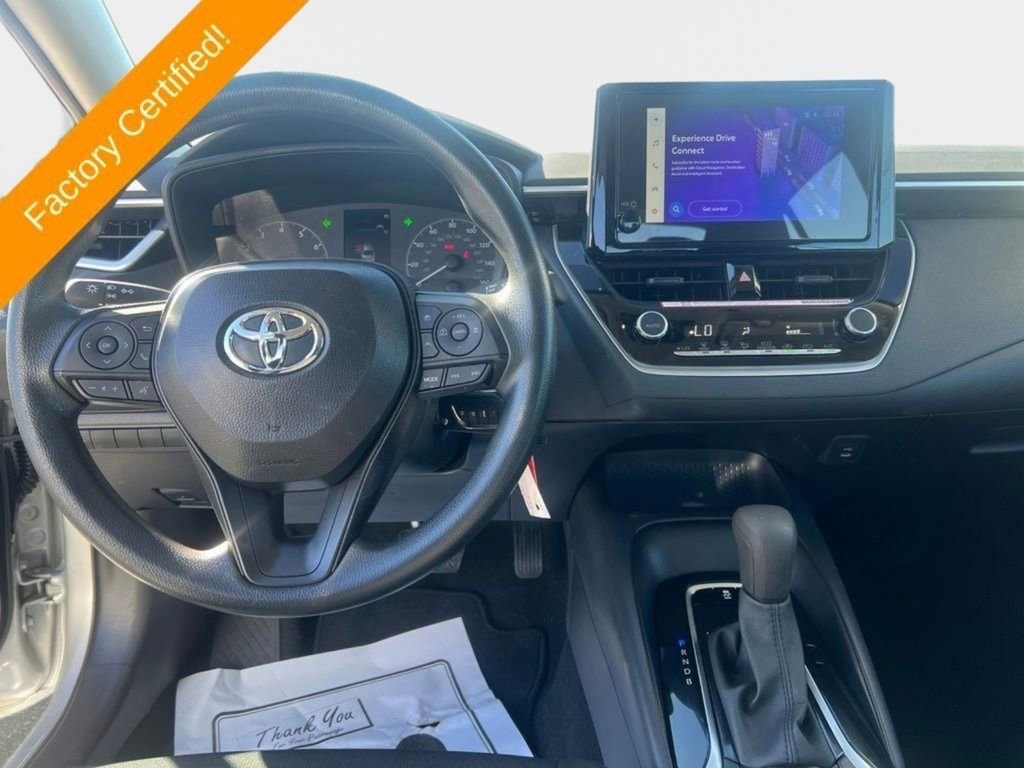 Used 2025 Toyota Corolla LE image 13