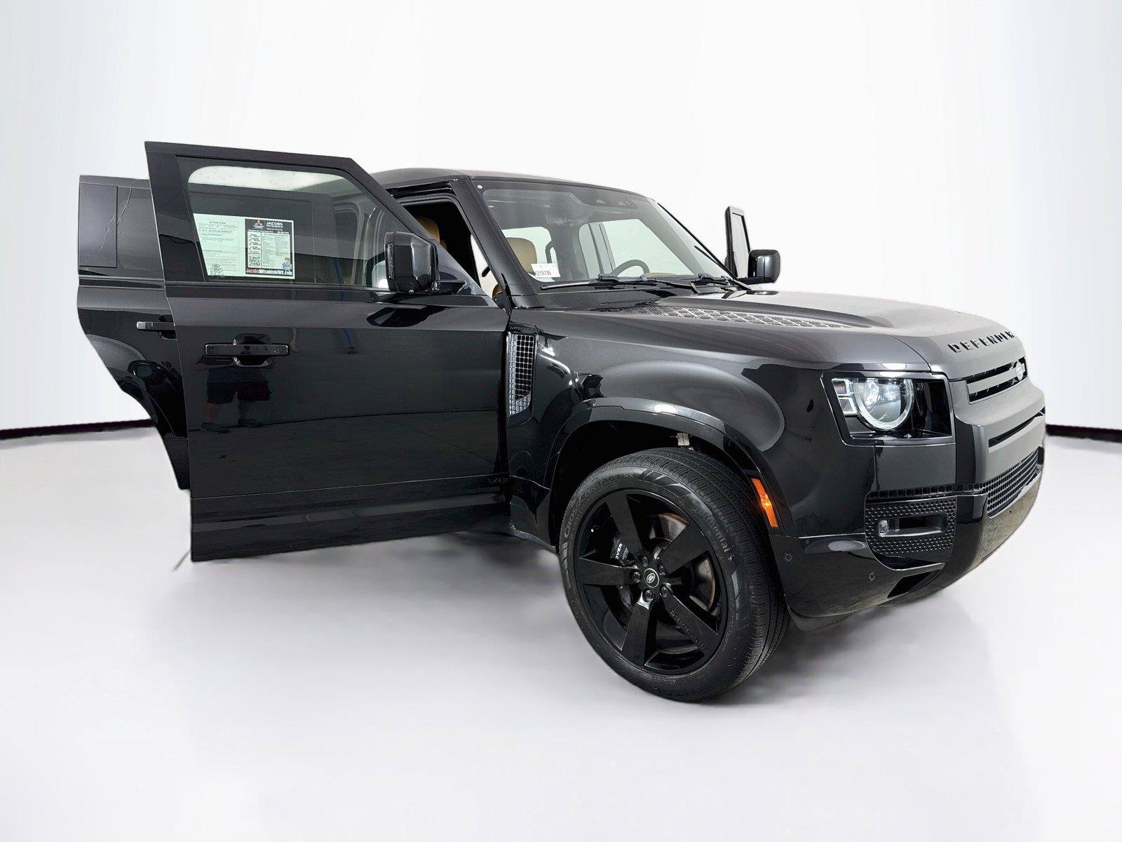 Used 2023 Land Rover Defender 110 V8 AWD/4WD image 43
