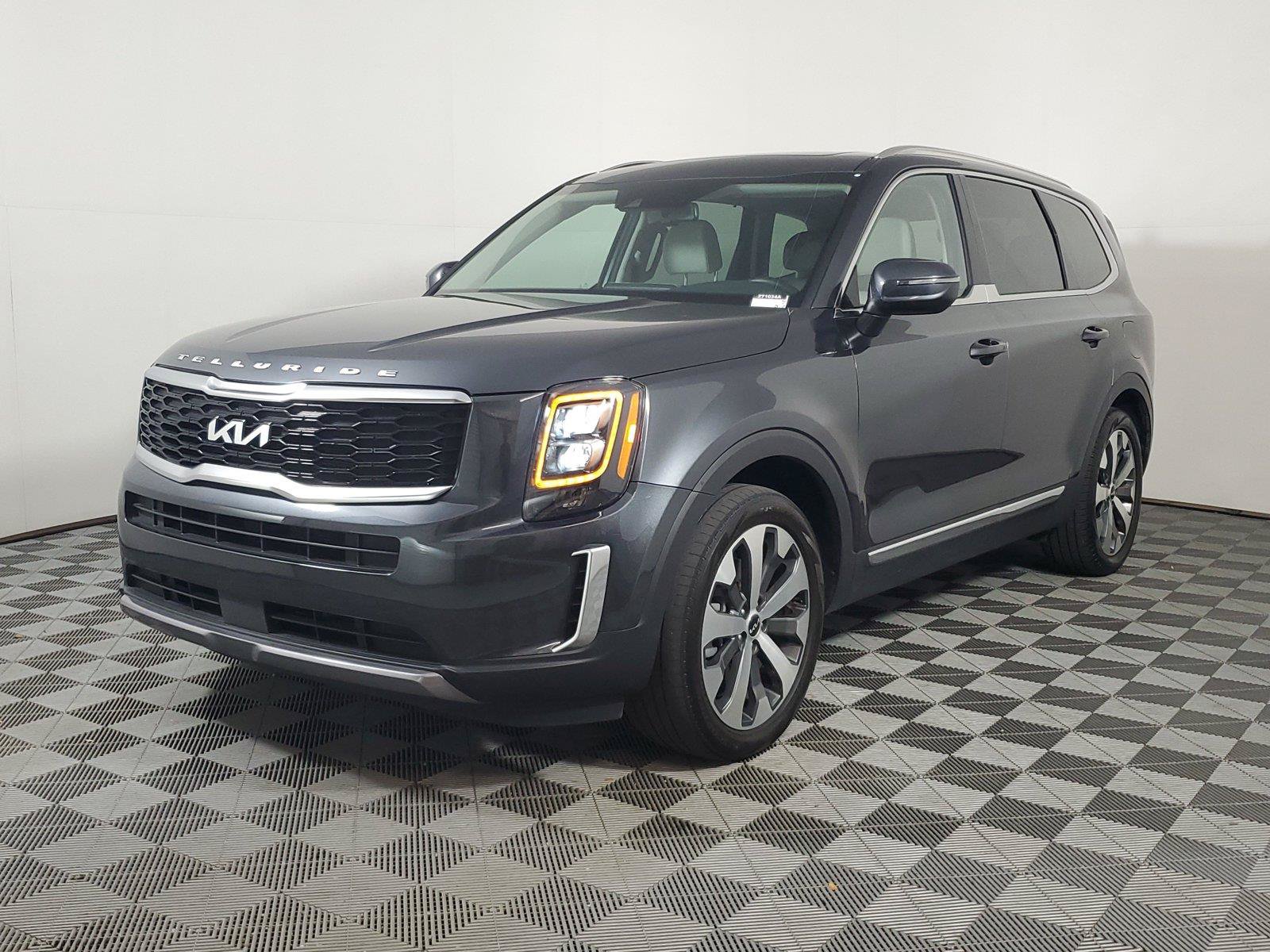Used 2022 Kia Telluride EX w/ EX Premium Package