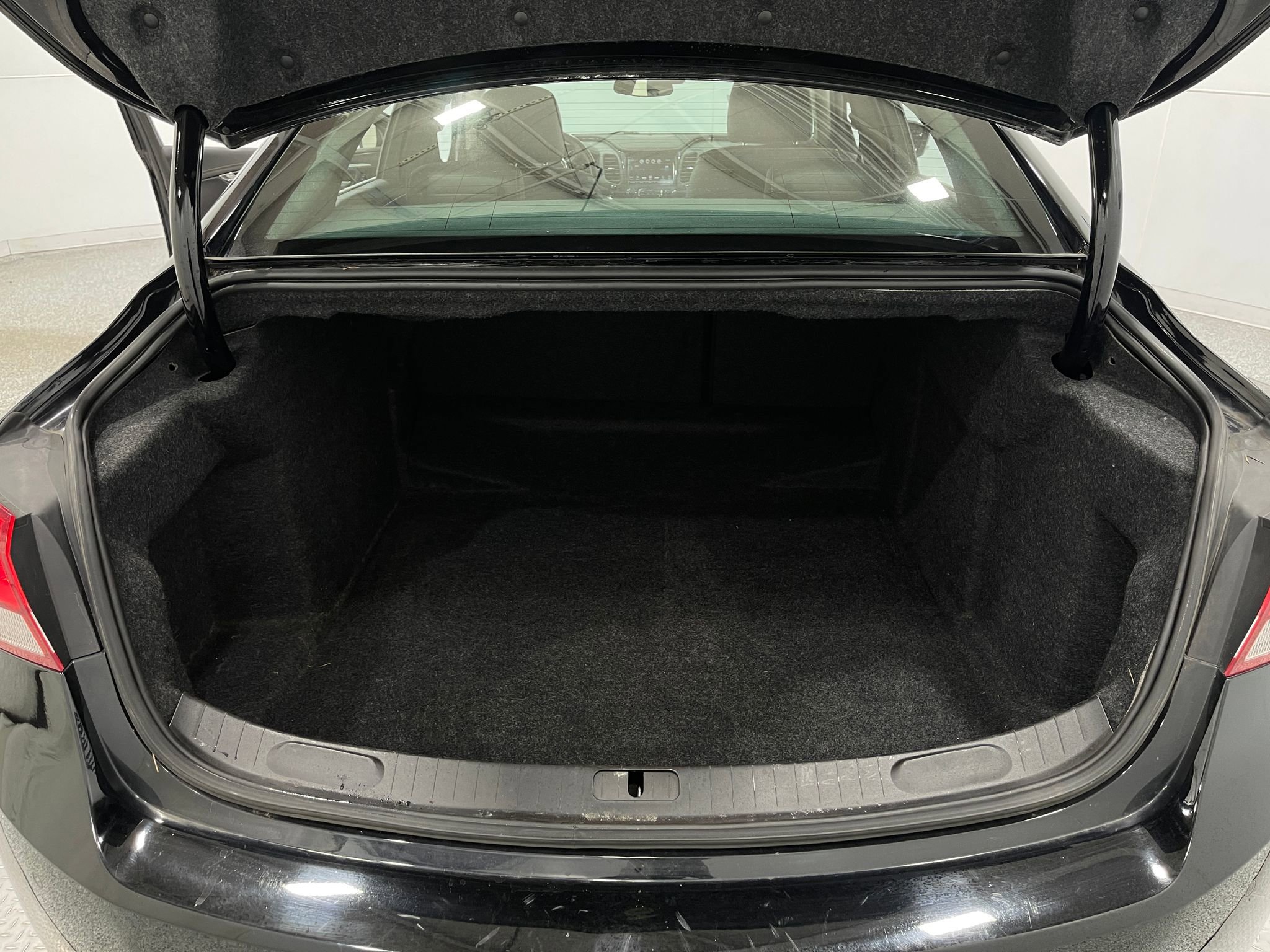 Used 2017 Chevrolet Impala Premier image 24