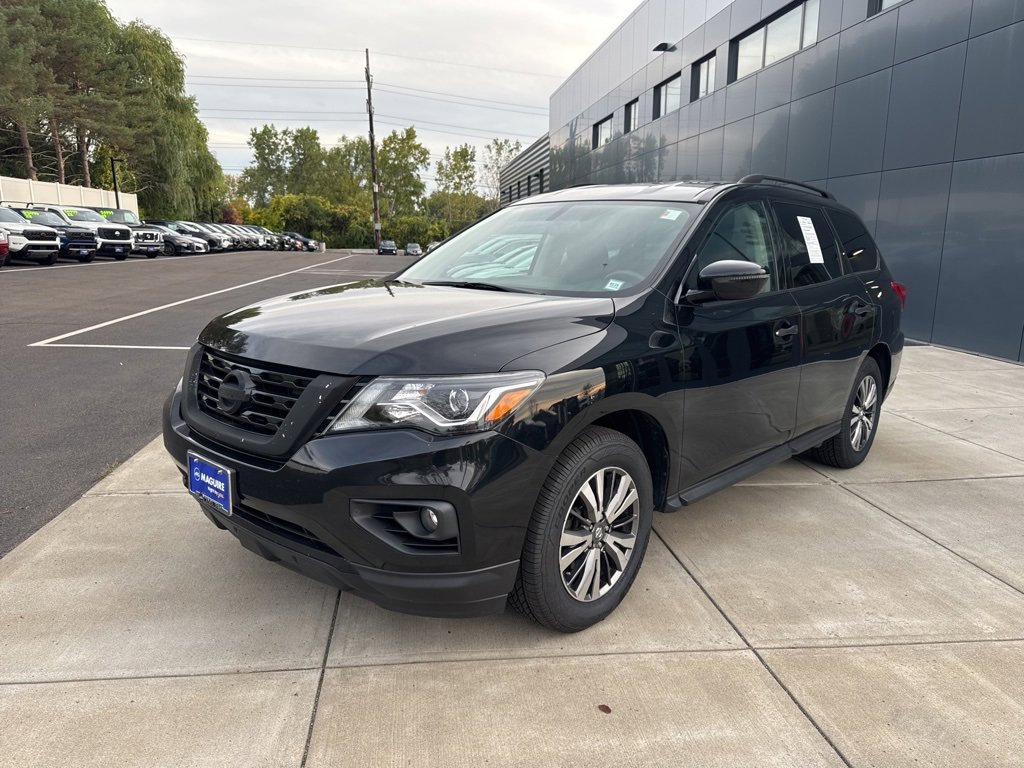 Used 2018 Nissan Pathfinder SV