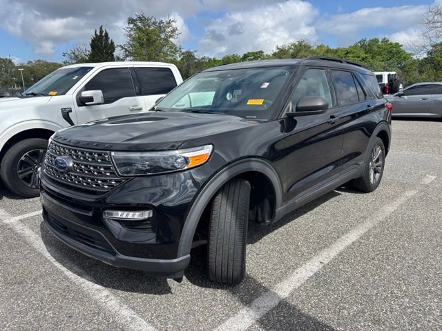 Used 2021 Ford Explorer XLT w/ Equipment Group 202A RWD image 6