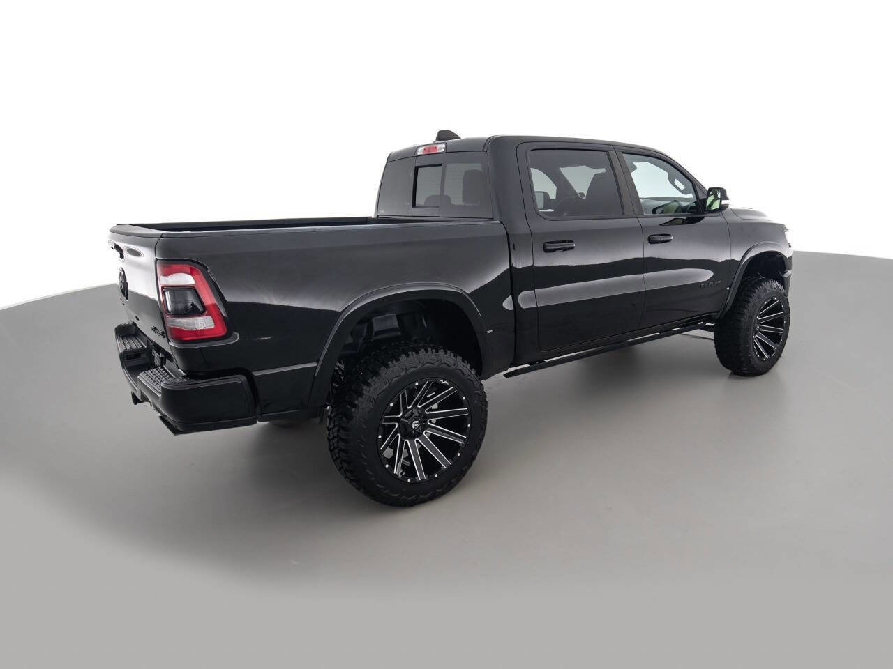 Used 2021 RAM 1500 Limited w/ Night Edition image 5