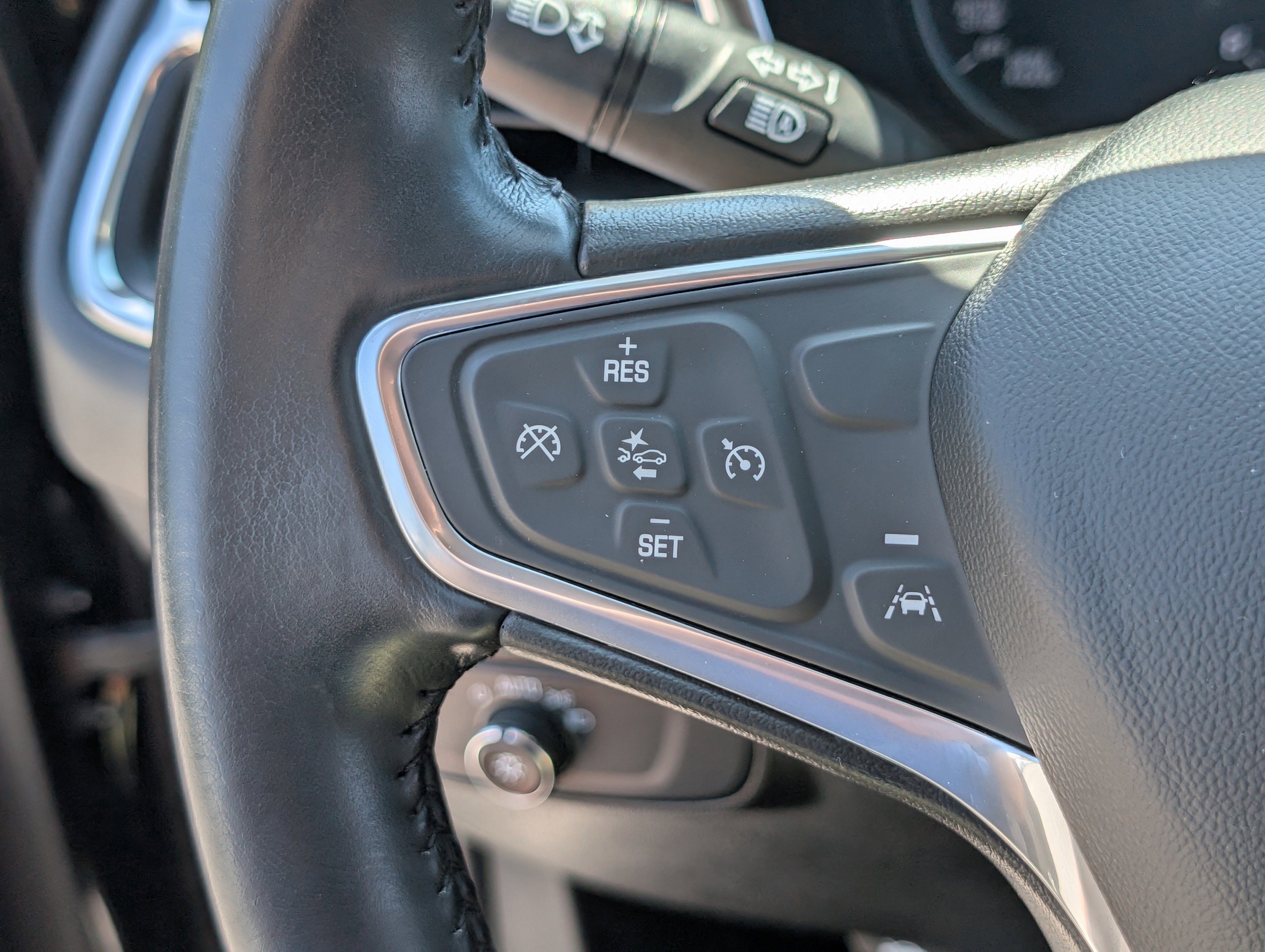 Used 2022 Chevrolet Equinox LT w/ Driver Convenience Package image 21